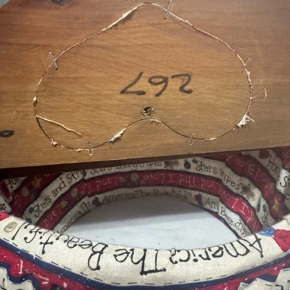 Vintage Sewing Bushel Basket Split Lid Floral Patriotic Theme - Picture 8 of 16